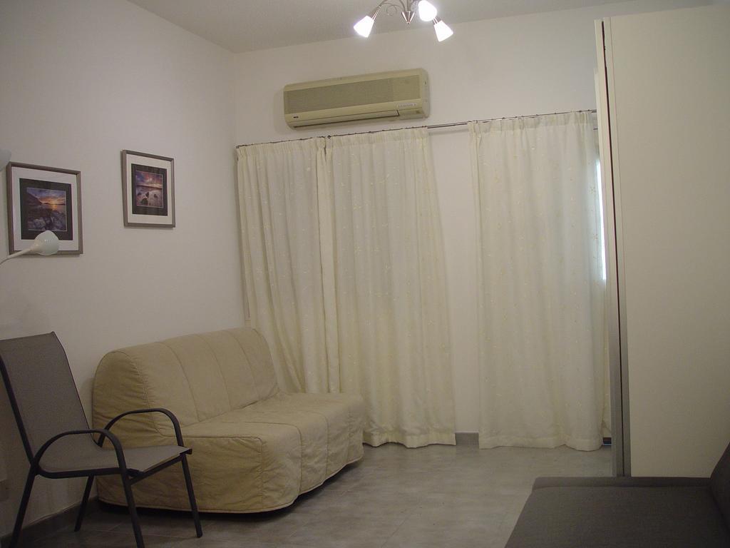 Paphos Studios Экстерьер фото